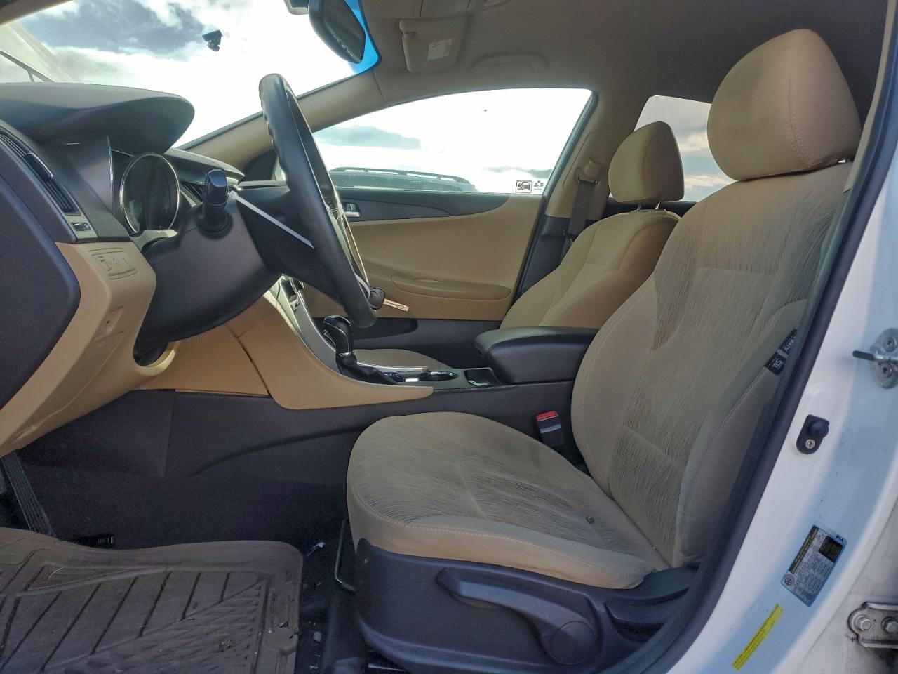 2011 HYUNDAI SONATA GLS photo 7