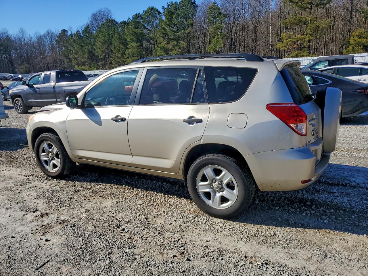 2007 TOYOTA RAV4 photo 2