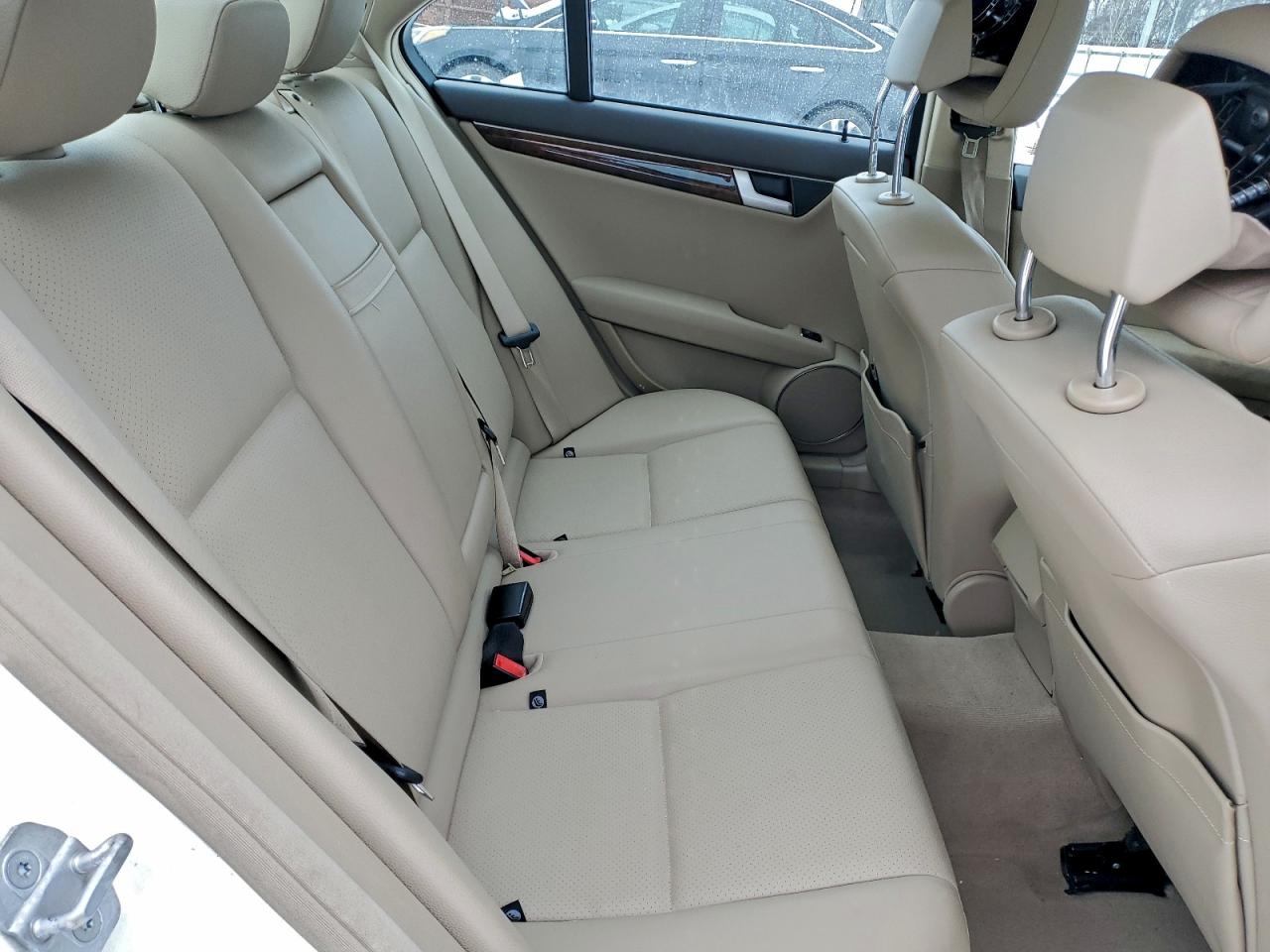 2013 MERCEDES-BENZ C 250 photo 10