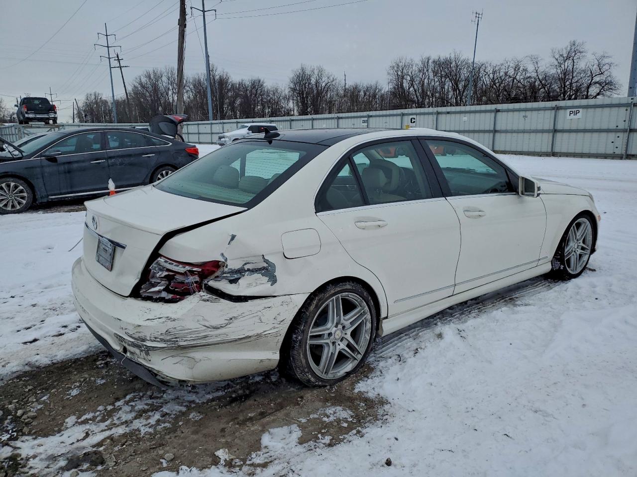 2013 MERCEDES-BENZ C 250 photo 3