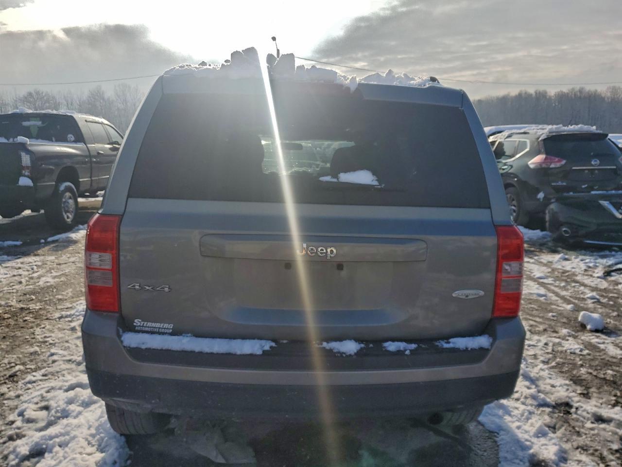 2012 JEEP PATRIOT LATITUDE photo 11