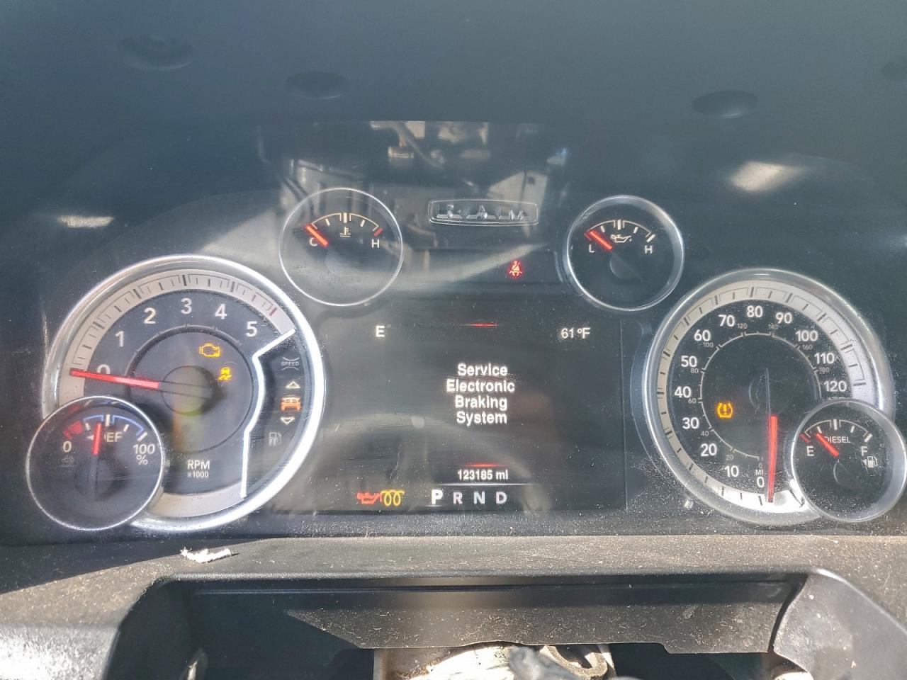 2016 RAM 1500 LARAMIE photo 9
