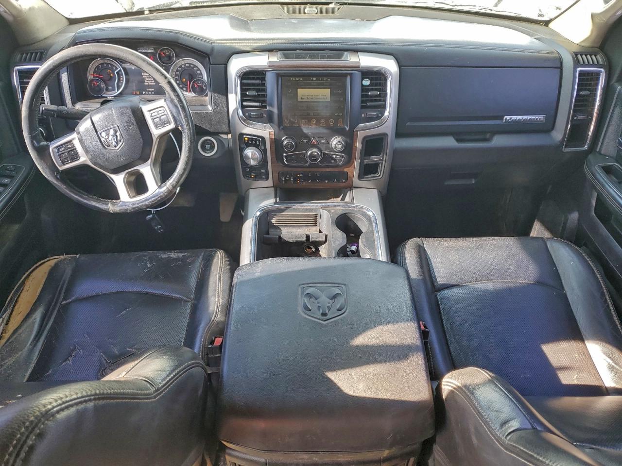 2016 RAM 1500 LARAMIE photo 8