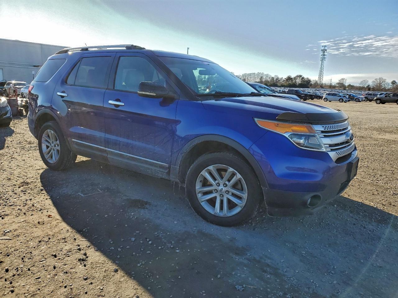 2013 FORD EXPLORER XLT photo 4