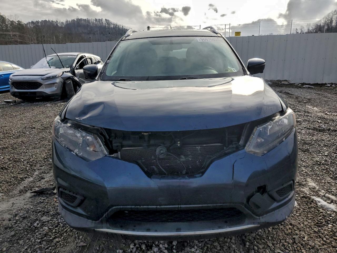 2016 NISSAN ROGUE S photo 5