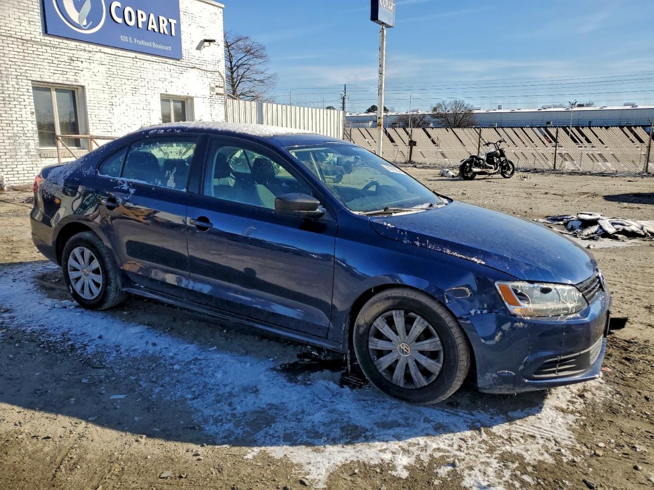 2013 VOLKSWAGEN JETTA BASE photo 4