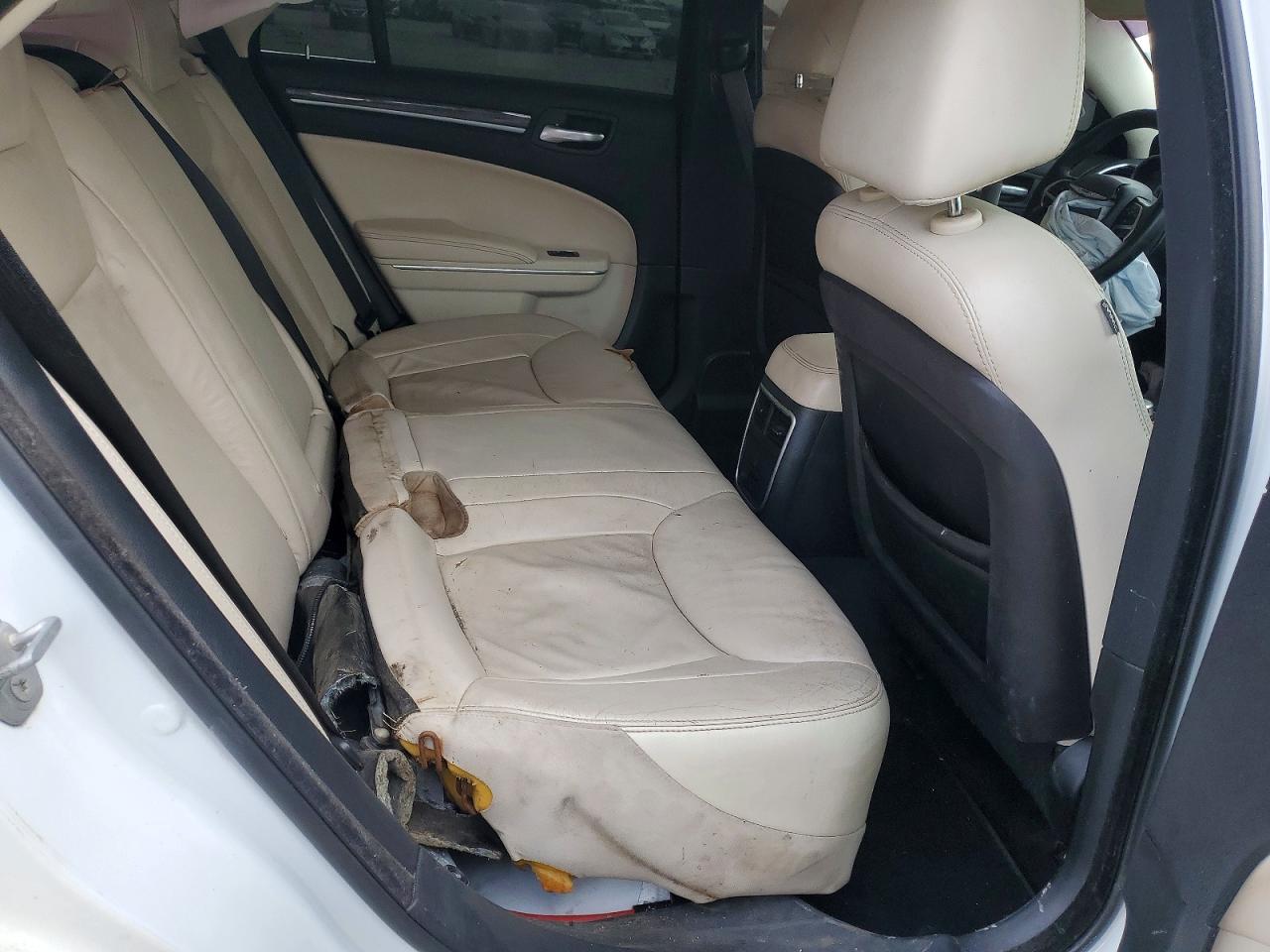 2015 CHRYSLER 300 LIMITED photo 10