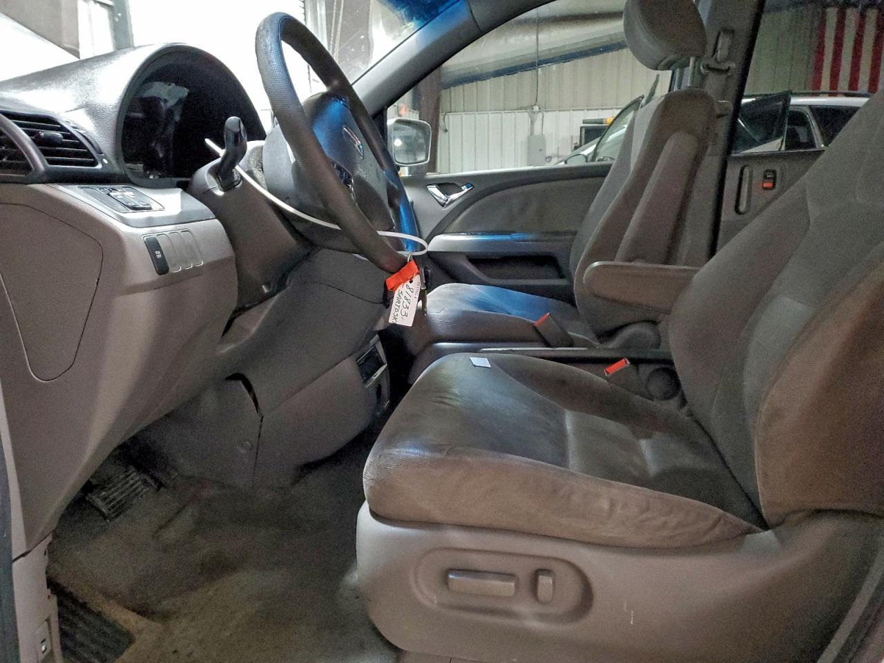 2010 HONDA ODYSSEY EX photo 7