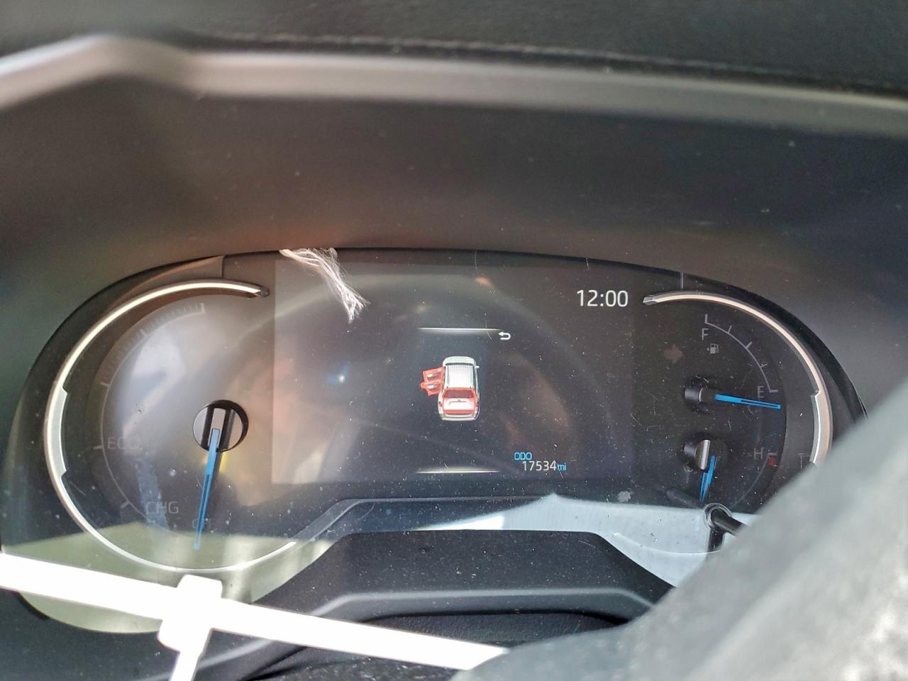 2024 TOYOTA RAV4 LE photo 9