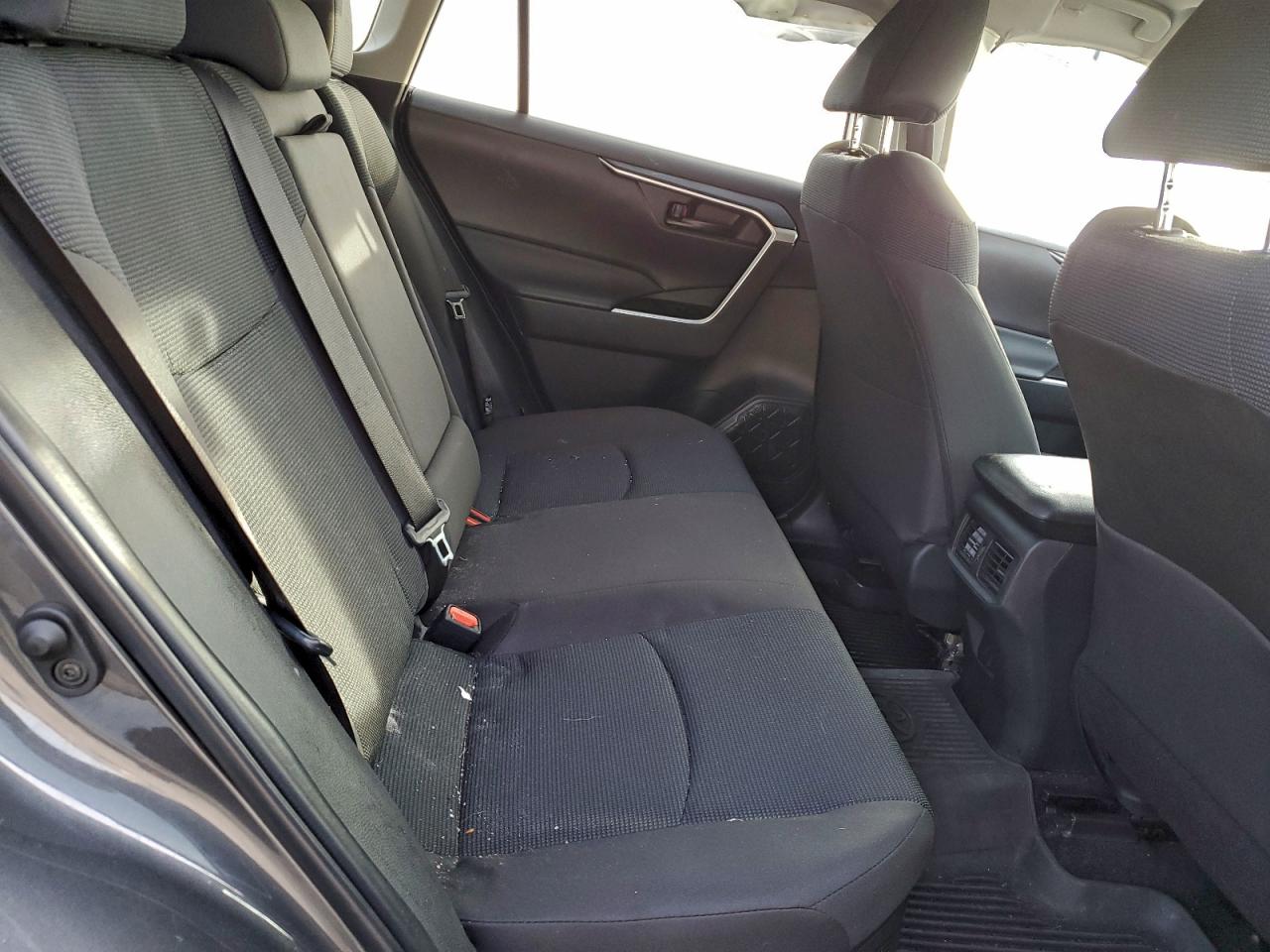 2024 TOYOTA RAV4 LE photo 11