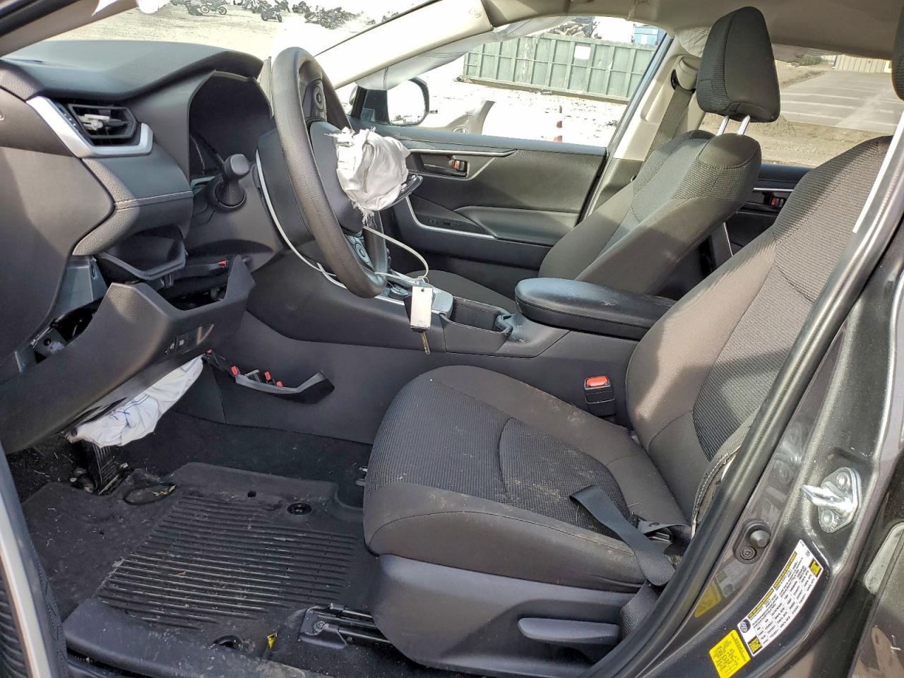 2024 TOYOTA RAV4 LE photo 7