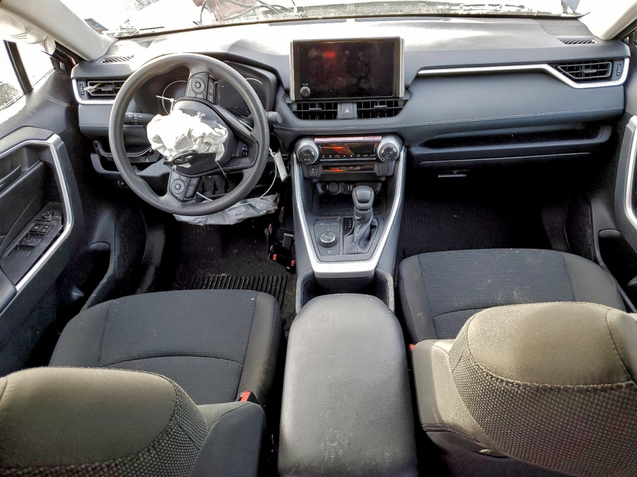 2024 TOYOTA RAV4 LE photo 8