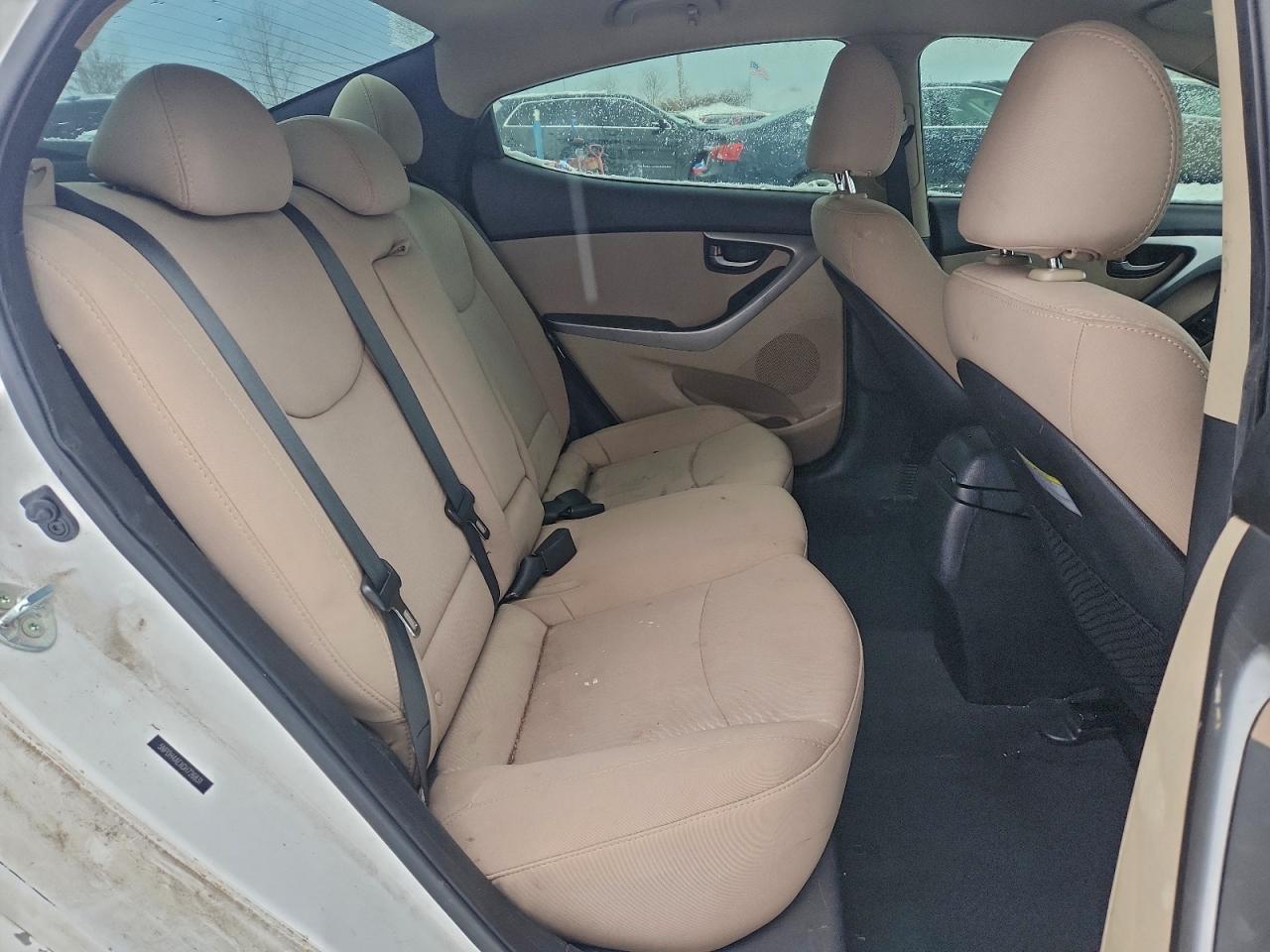 2016 HYUNDAI ELANTRA SE photo 10