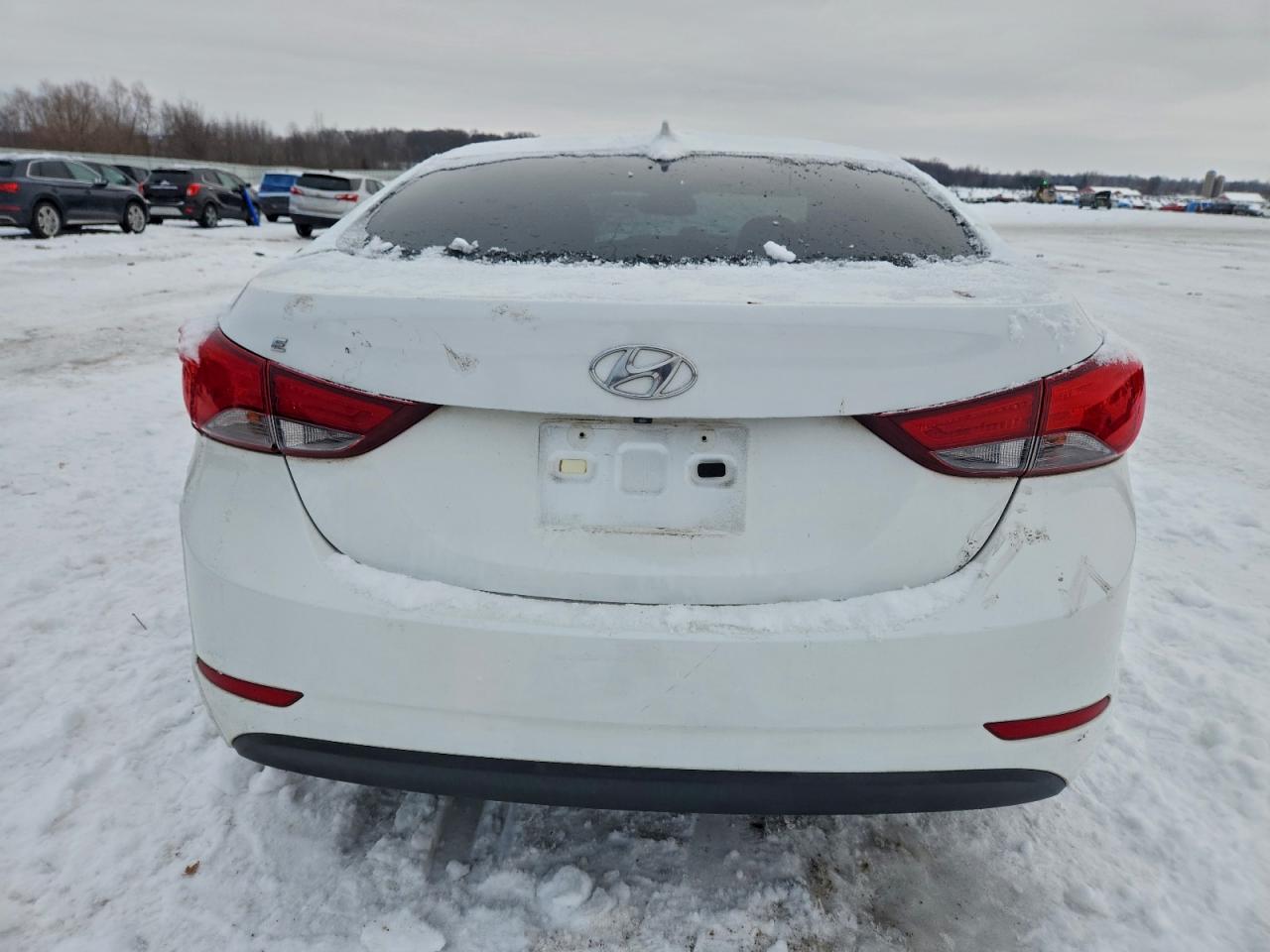 2016 HYUNDAI ELANTRA SE photo 6