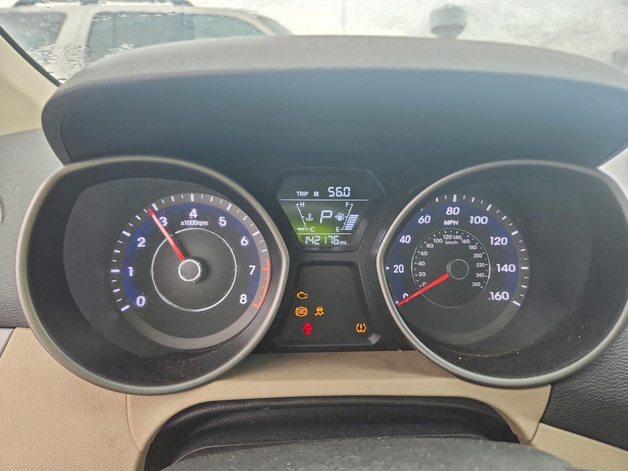 2016 HYUNDAI ELANTRA SE photo 9