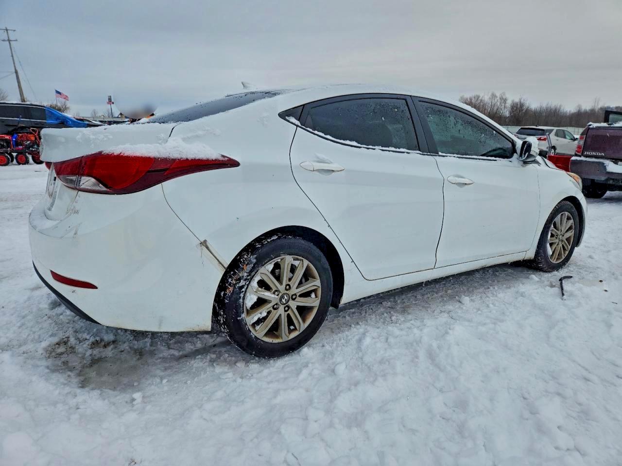 2016 HYUNDAI ELANTRA SE photo 3