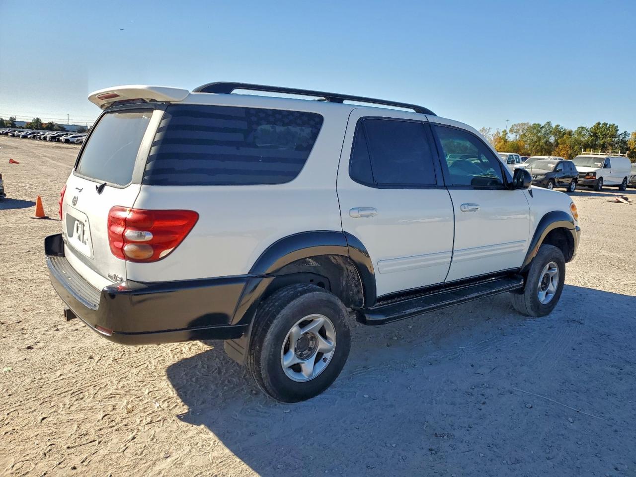 2002 TOYOTA SEQUOIA SR5 photo 3