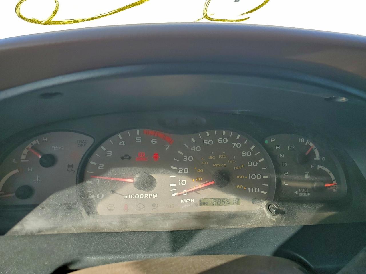 2002 TOYOTA SEQUOIA SR5 photo 9