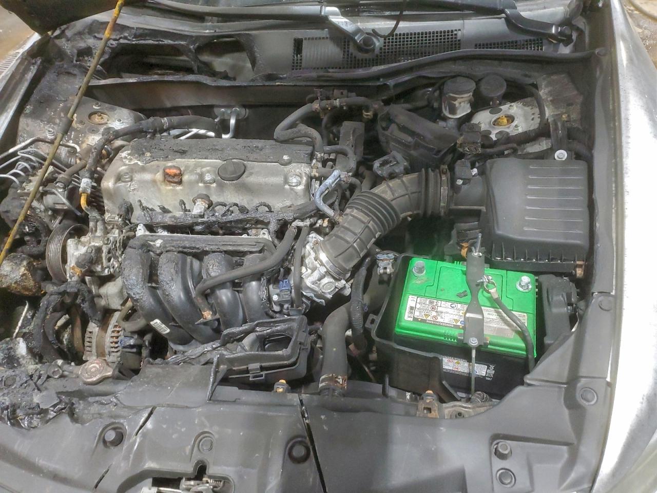2012 HONDA ACCORD LX photo 11