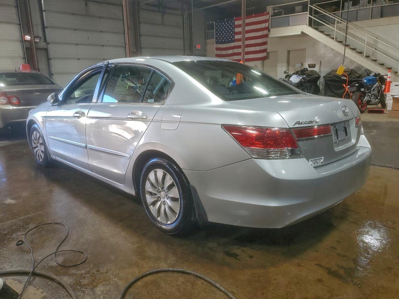 2012 HONDA ACCORD LX photo 2