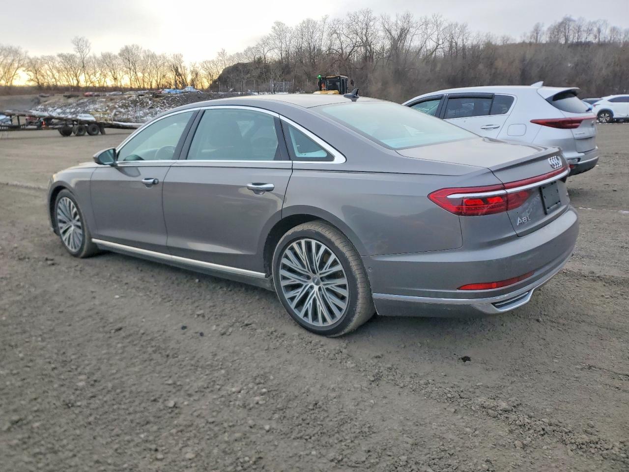 2020 AUDI A8 L photo 2