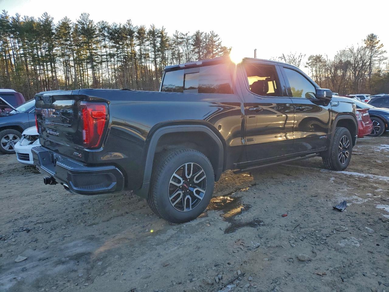 2021 GMC SIERRA K1500 AT4 photo 3
