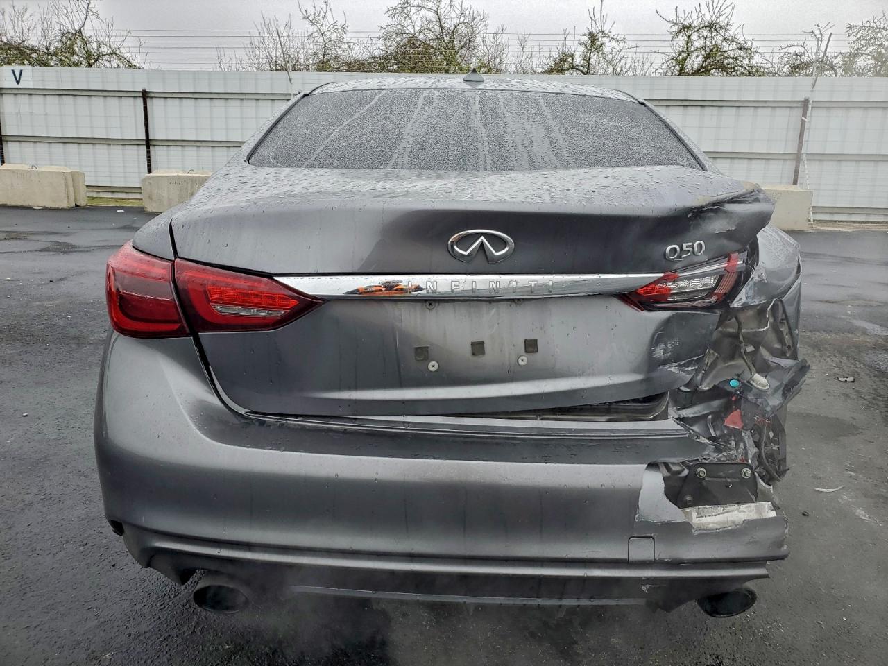 2018 INFINITI Q50 LUXE photo 6
