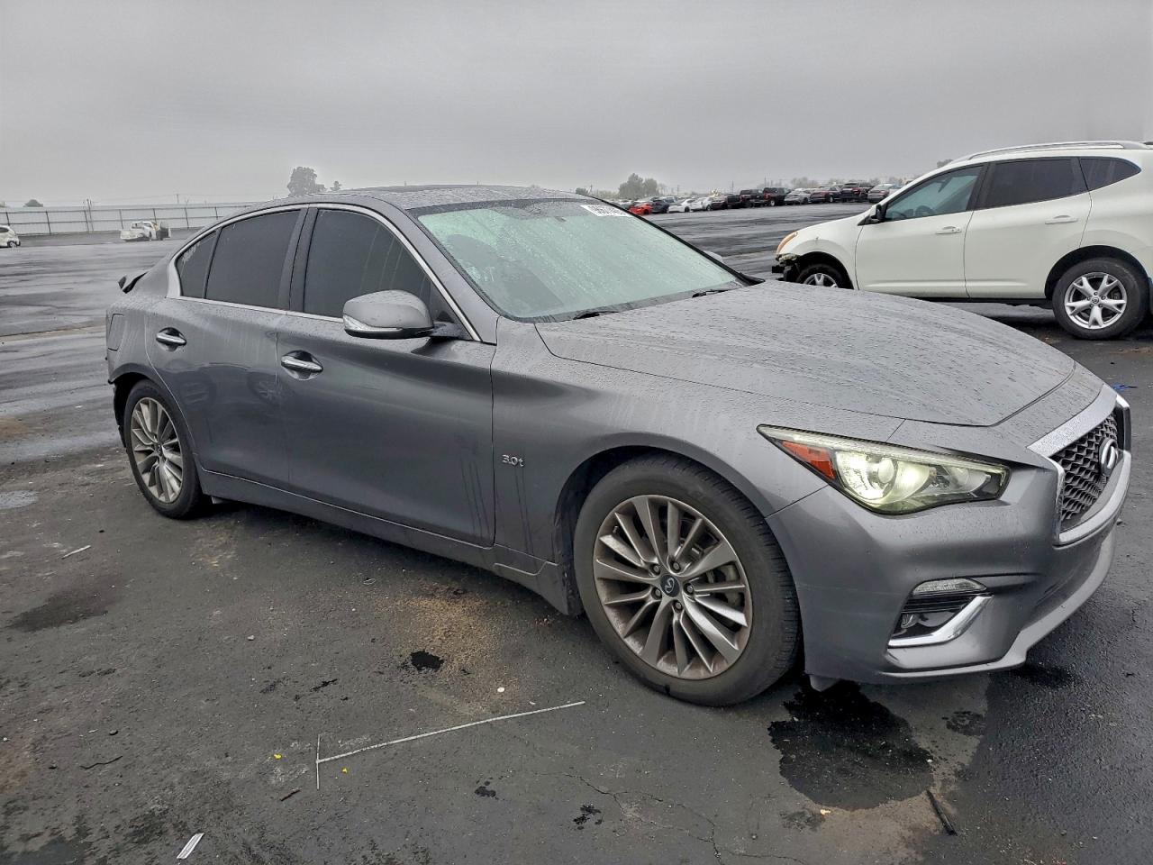 2018 INFINITI Q50 LUXE photo 4