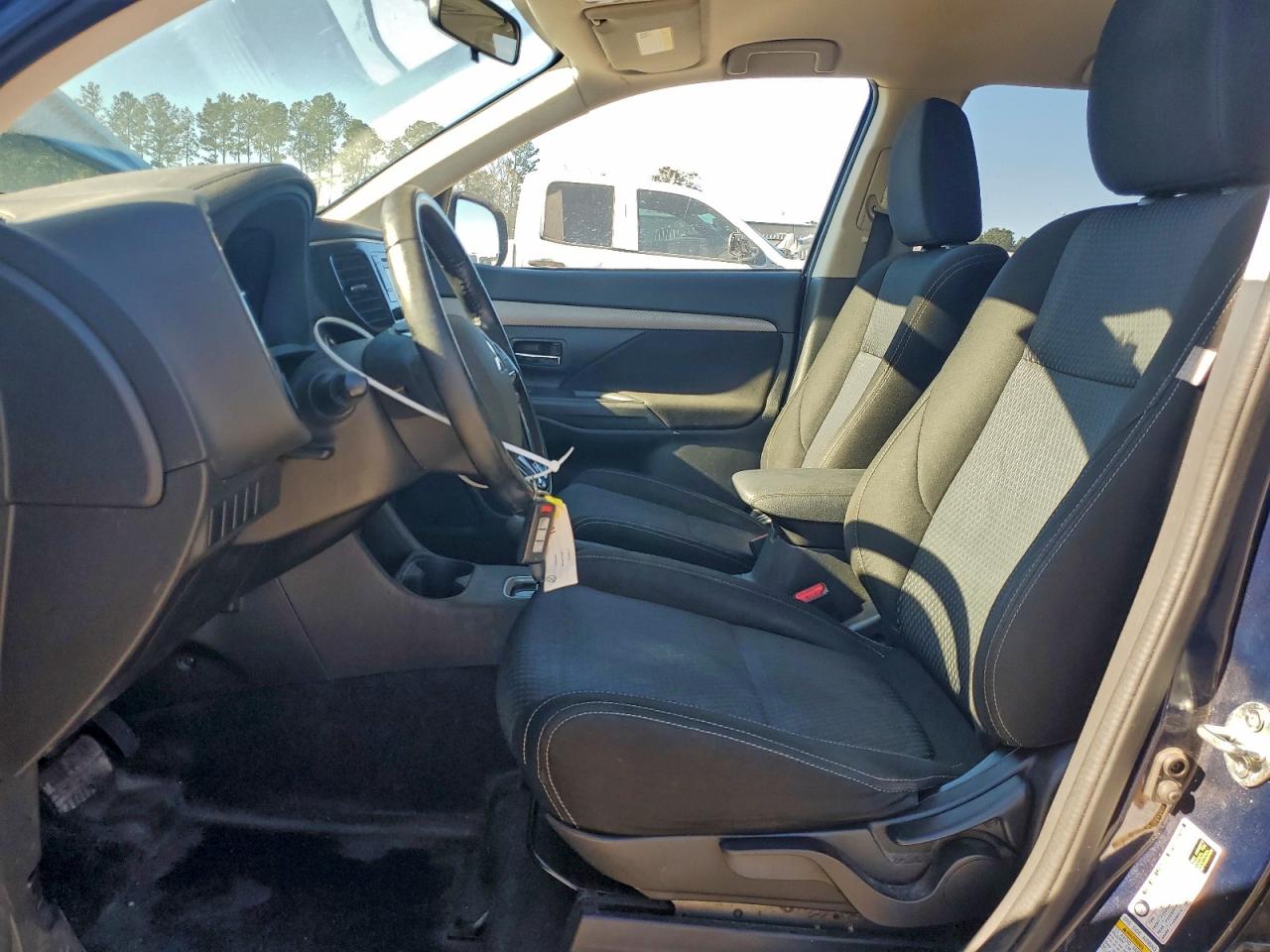 2016 MITSUBISHI OUTLANDER SE photo 7