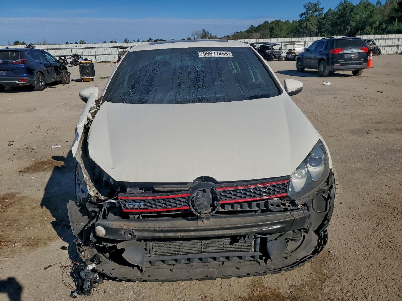 2013 VOLKSWAGEN GTI photo 5
