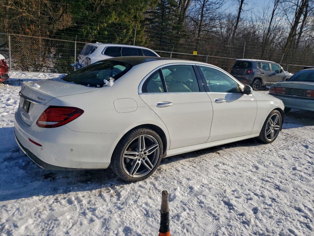 2018 MERCEDES-BENZ E 300 4MATIC photo 3
