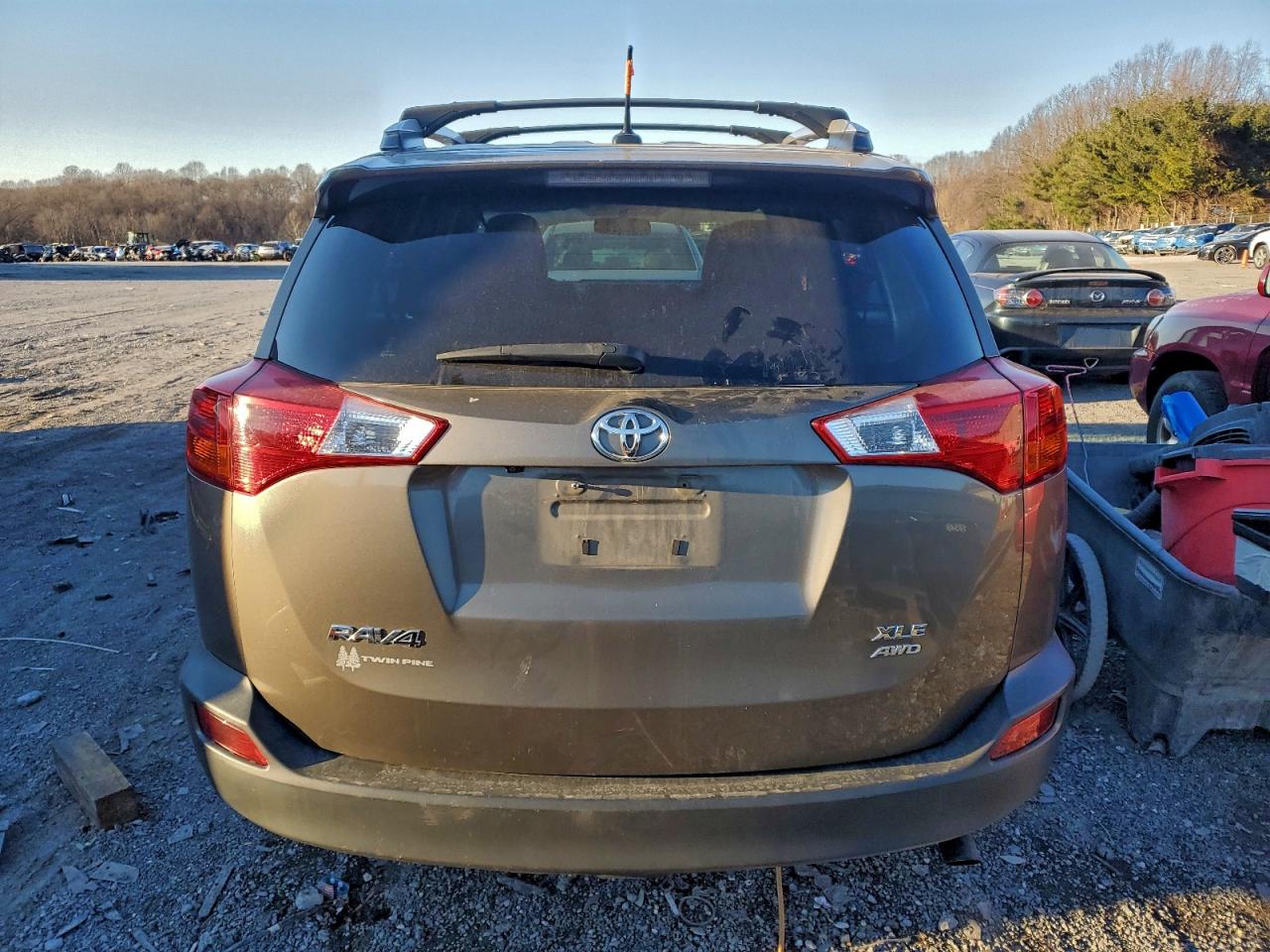 2014 TOYOTA RAV4 XLE photo 6