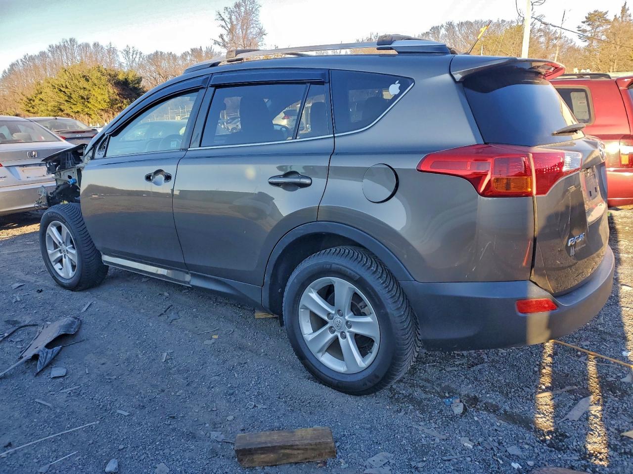2014 TOYOTA RAV4 XLE photo 2