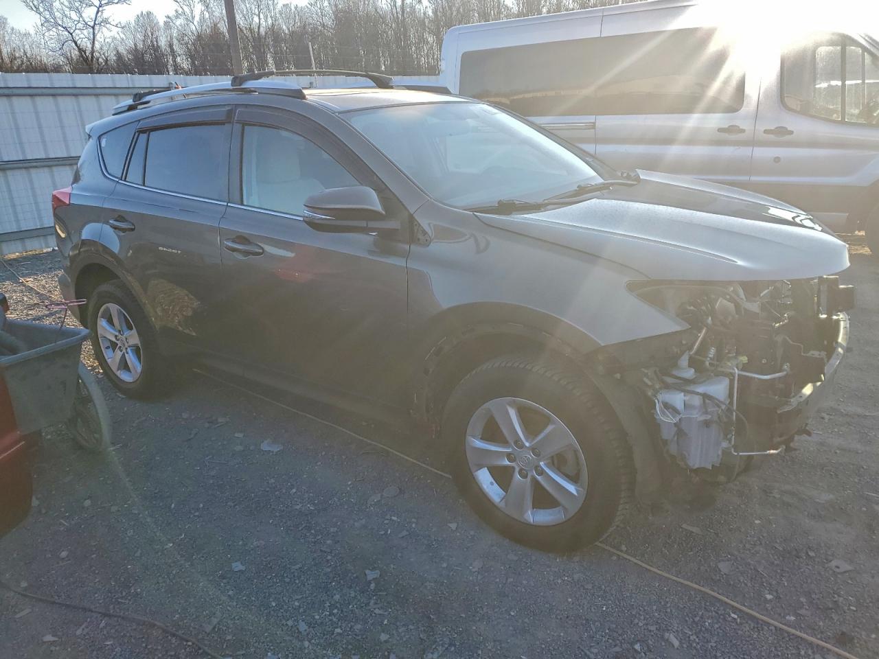 2014 TOYOTA RAV4 XLE photo 4