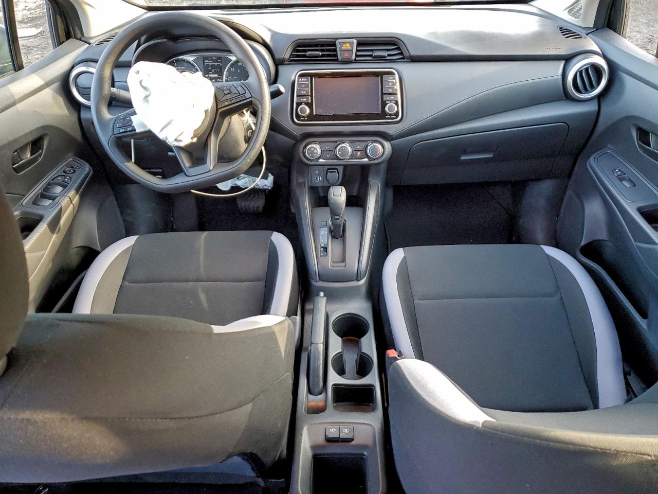2025 NISSAN VERSA S photo 8