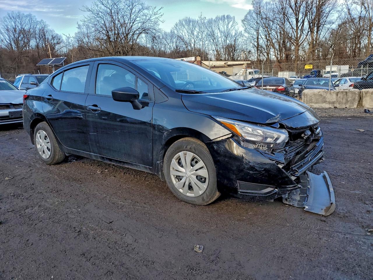 2025 NISSAN VERSA S photo 4
