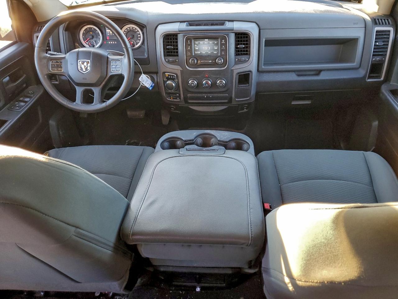 2014 RAM 1500 ST photo 8