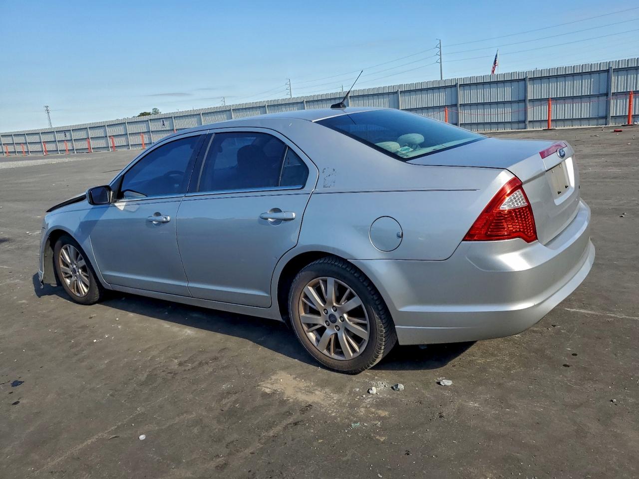 2010 FORD FUSION SE photo 2