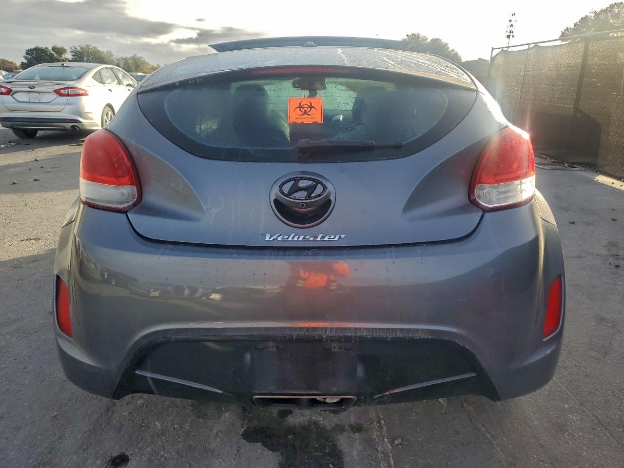 2016 HYUNDAI VELOSTER photo 6