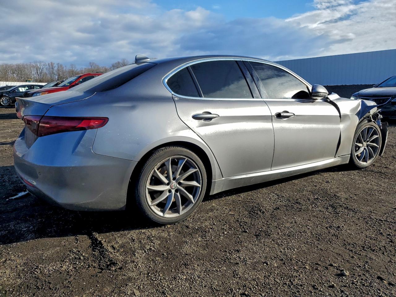 2017 ALFA ROMEO GIULIA photo 3