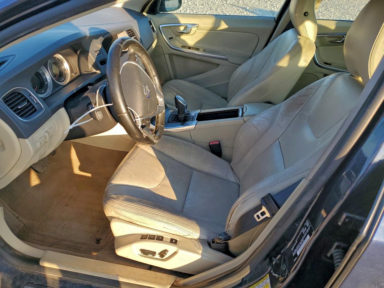 2013 VOLVO S60 T5 photo 13