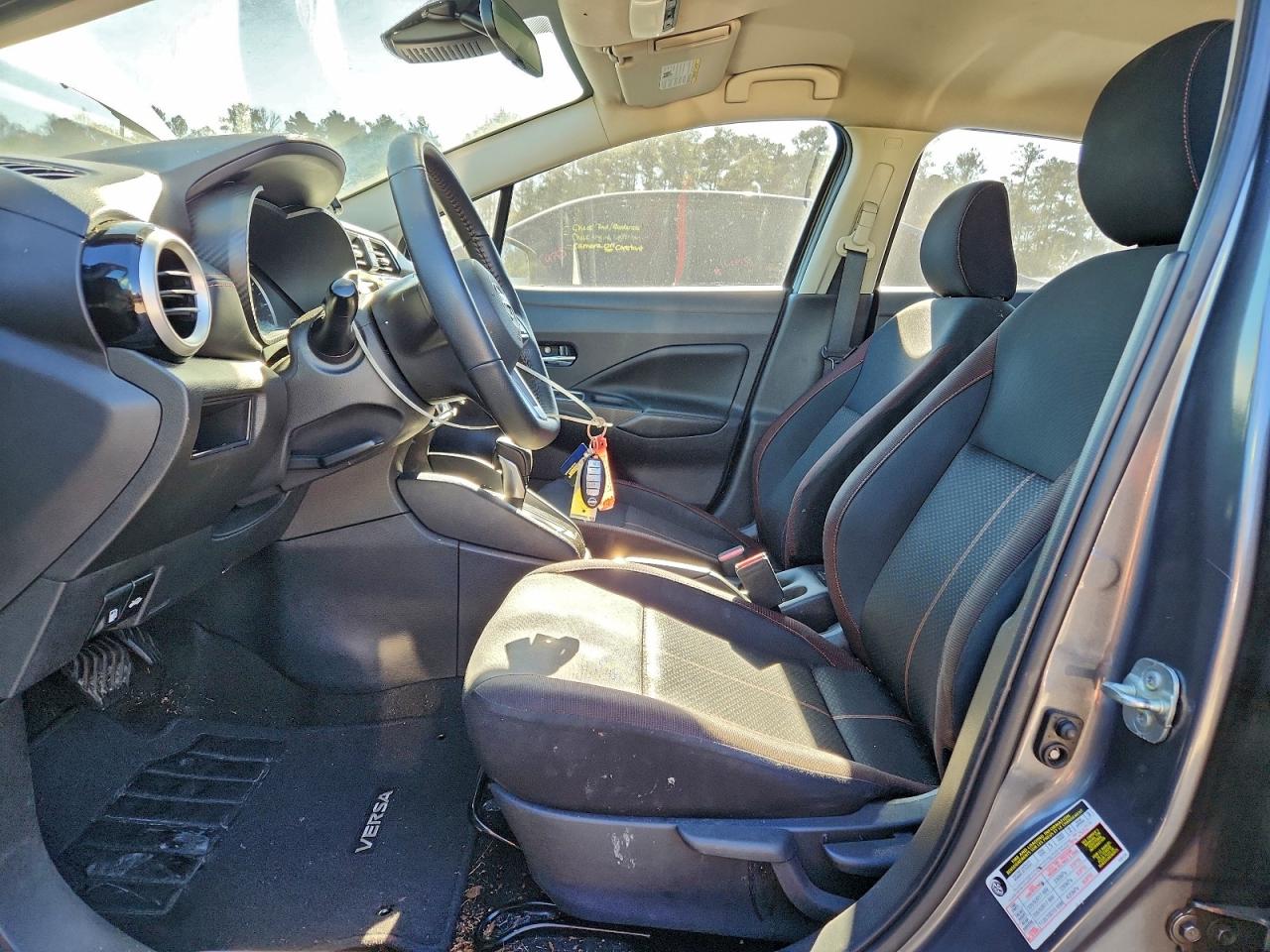 2020 NISSAN VERSA SR photo 7