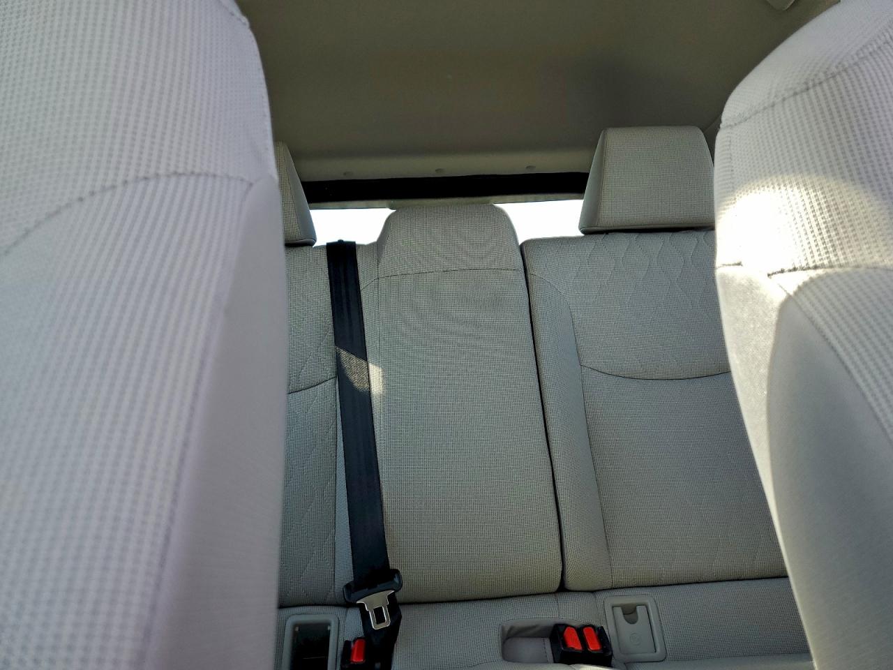 2024 TOYOTA COROLLA CROSS L photo 10