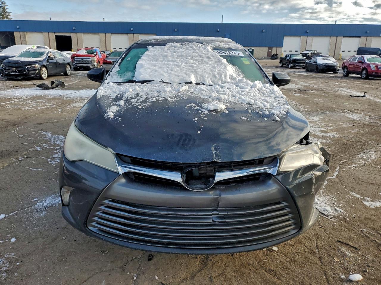 2016 TOYOTA CAMRY LE photo 5