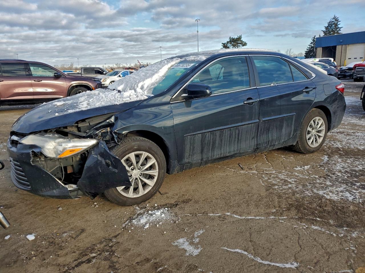 2016 TOYOTA CAMRY