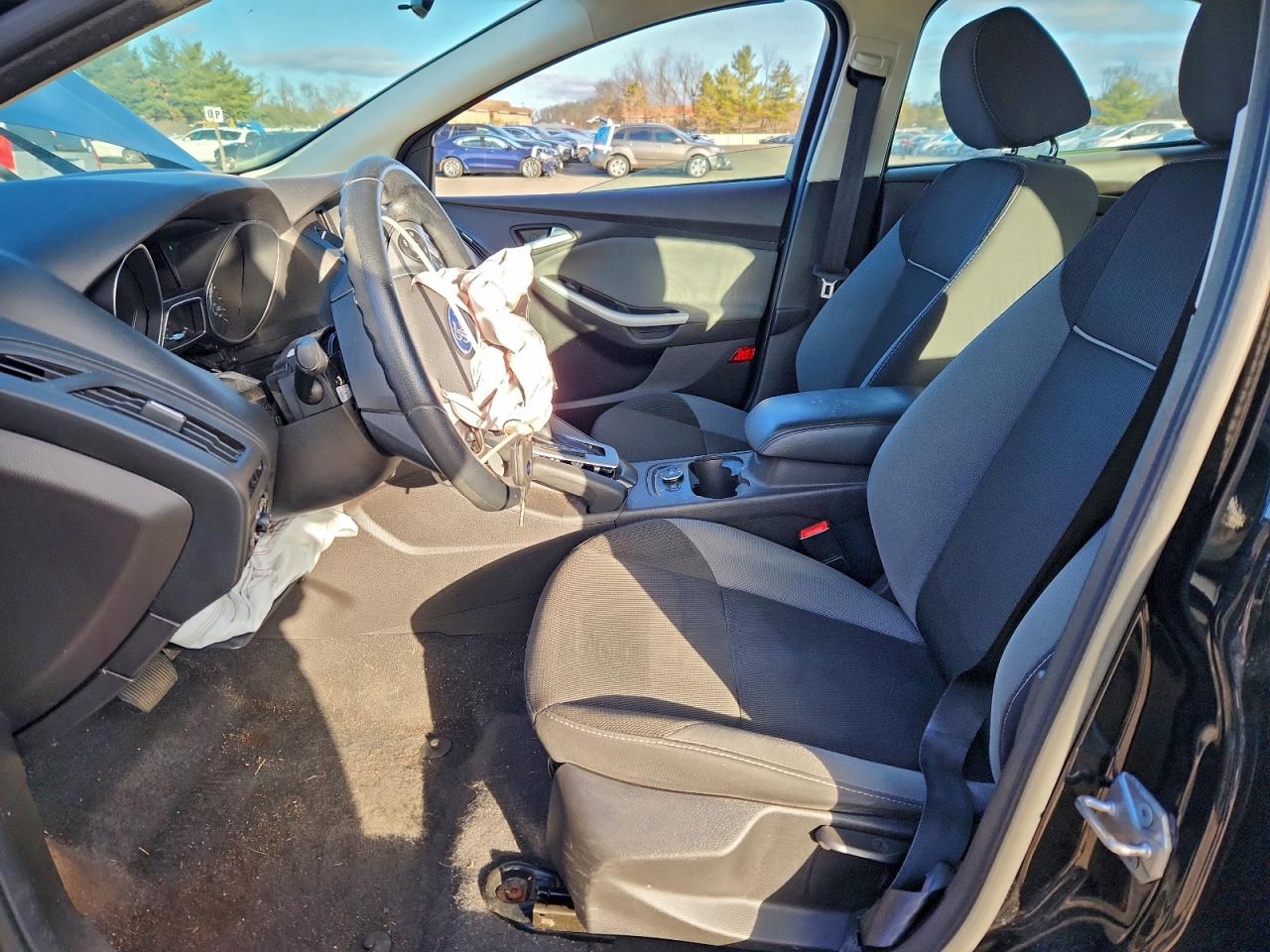 2014 FORD FOCUS SE photo 7