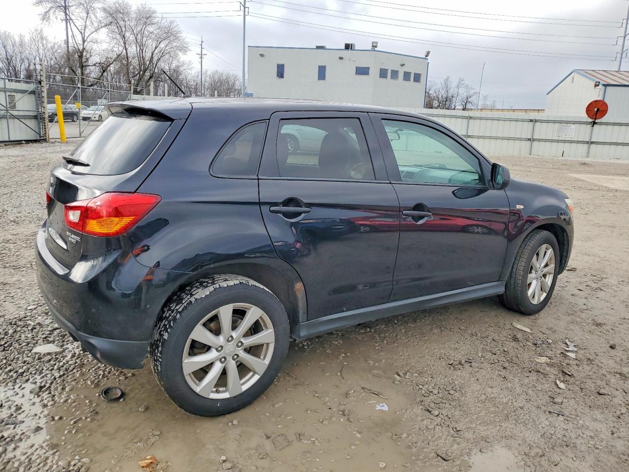 2013 MITSUBISHI OUTLANDER SPORT ES photo 3