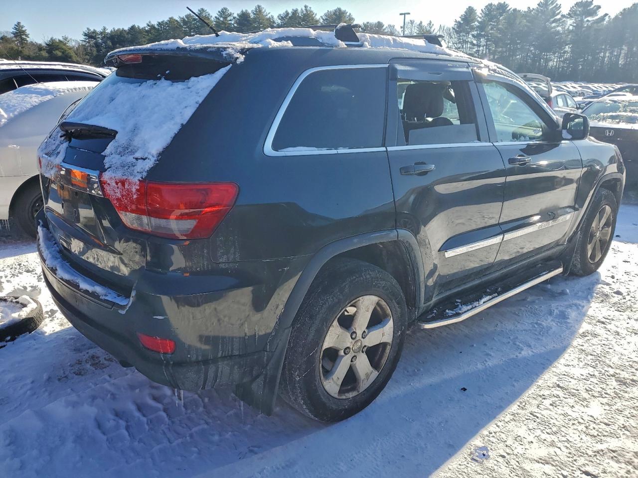 2011 JEEP GRAND CHEROKEE LAREDO photo 3