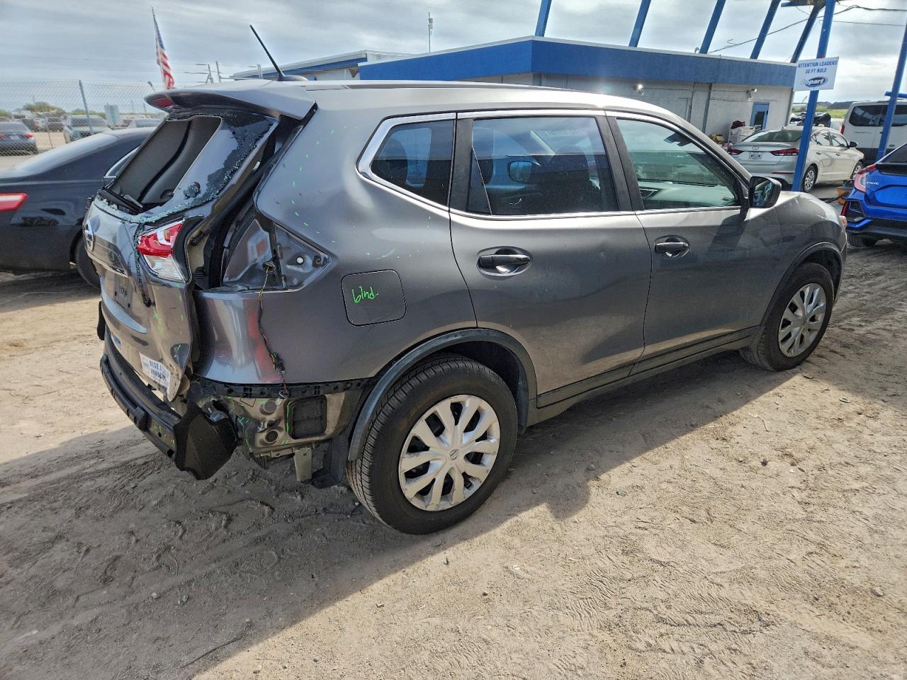 2016 NISSAN ROGUE S photo 3