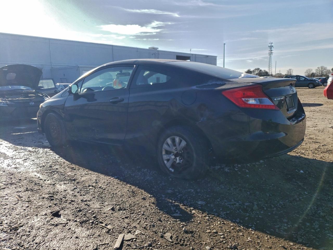 2012 HONDA CIVIC LX photo 2